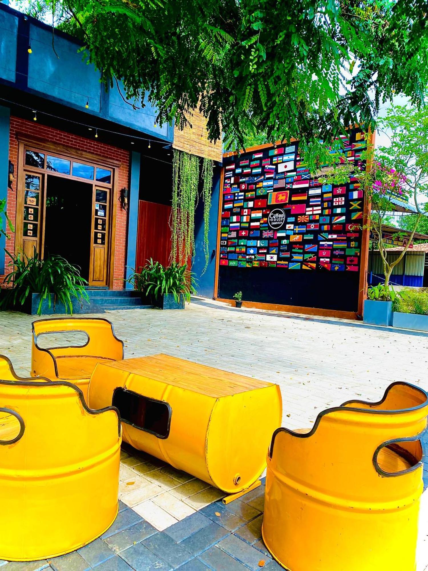 Hotel Coffee House Dambulla Esterno foto