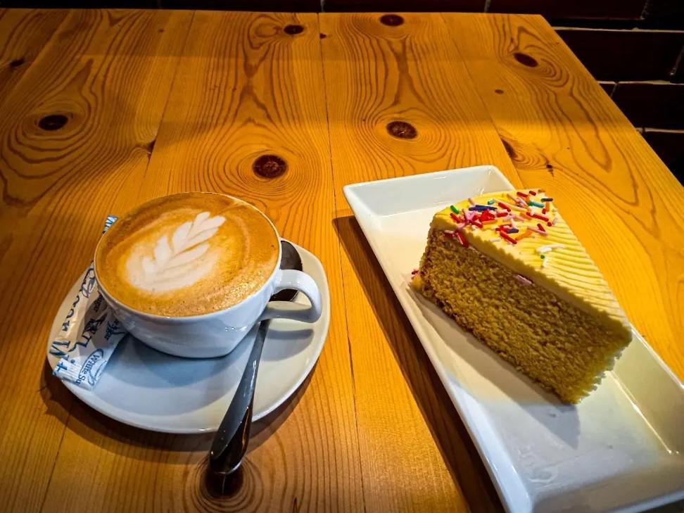 Hotel Coffee House Dambulla Esterno foto