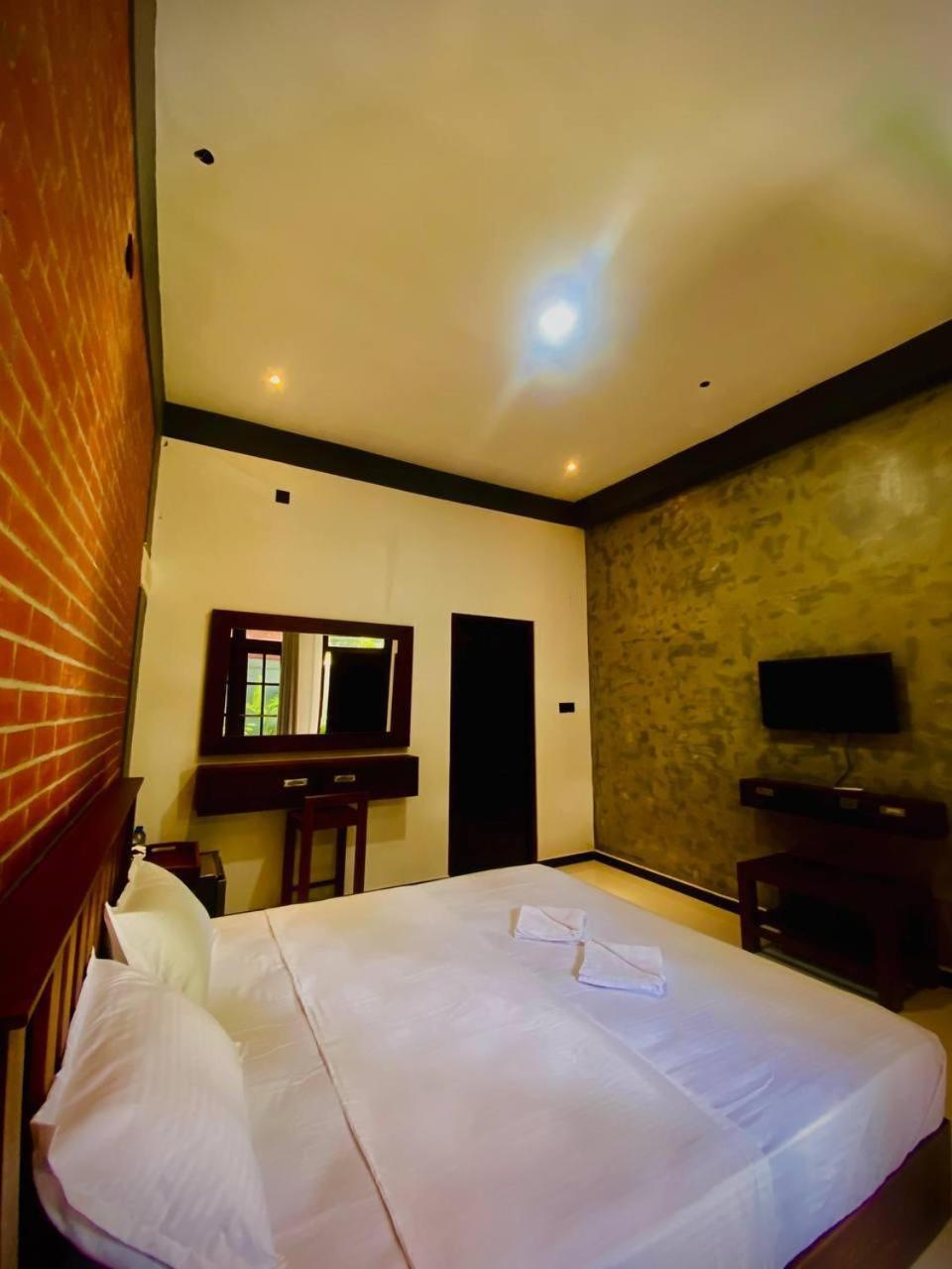 Hotel Coffee House Dambulla Esterno foto